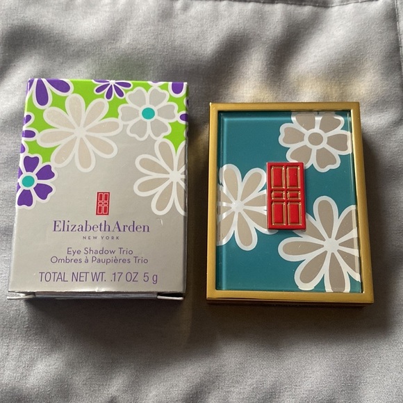 NEW Elizabeth Arden Eyeshadow Trio - color palette called Viridian Bloom - Picture 1 of 8